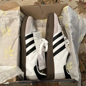 NWT ADIDAS SAMBAS
